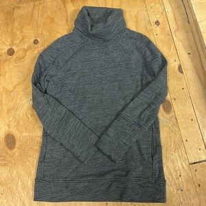 Lululemon turtleneck sweatshirt with pockets